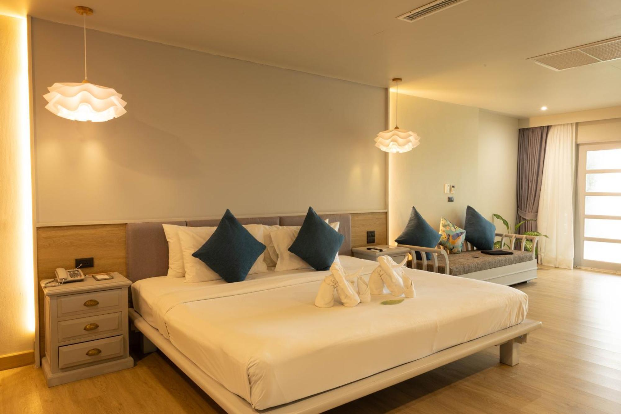 Andaman Cannacia Resort & Spa - Sha Extra Plus Plage de Kata Extérieur photo