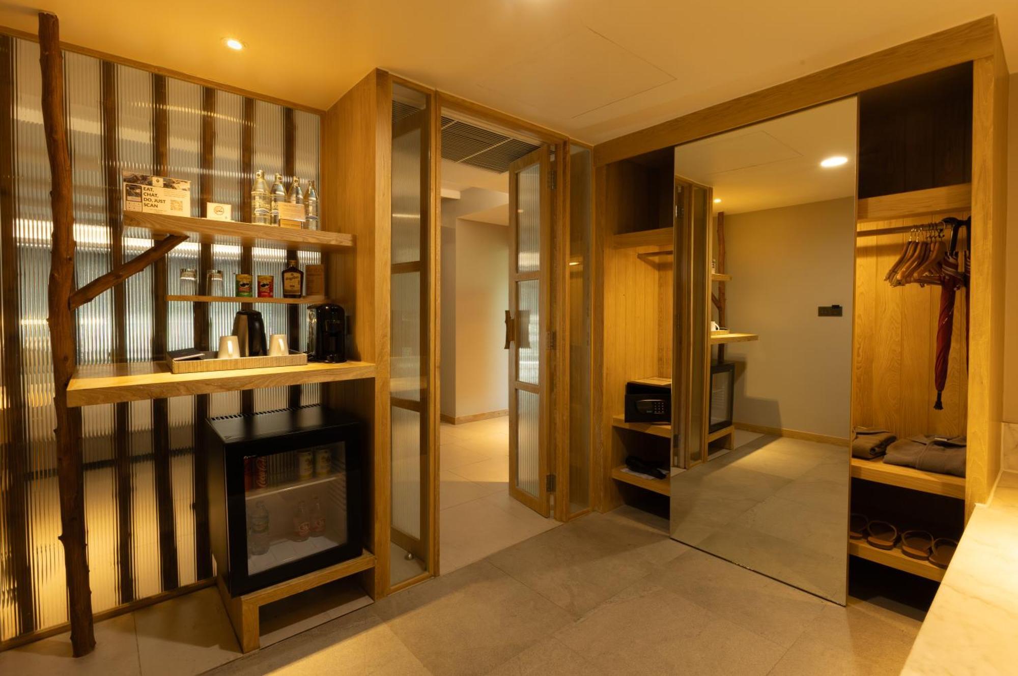 Andaman Cannacia Resort & Spa - Sha Extra Plus Plage de Kata Extérieur photo
