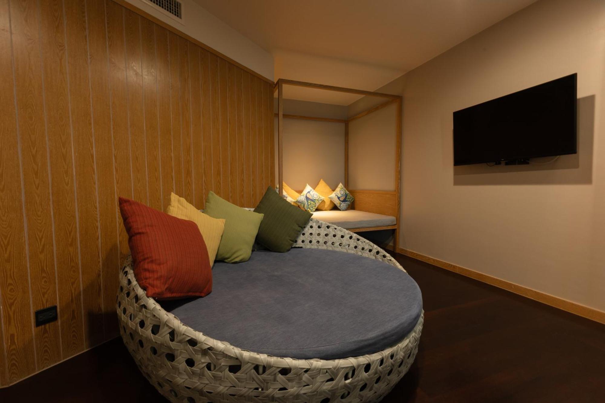Andaman Cannacia Resort & Spa - Sha Extra Plus Plage de Kata Extérieur photo